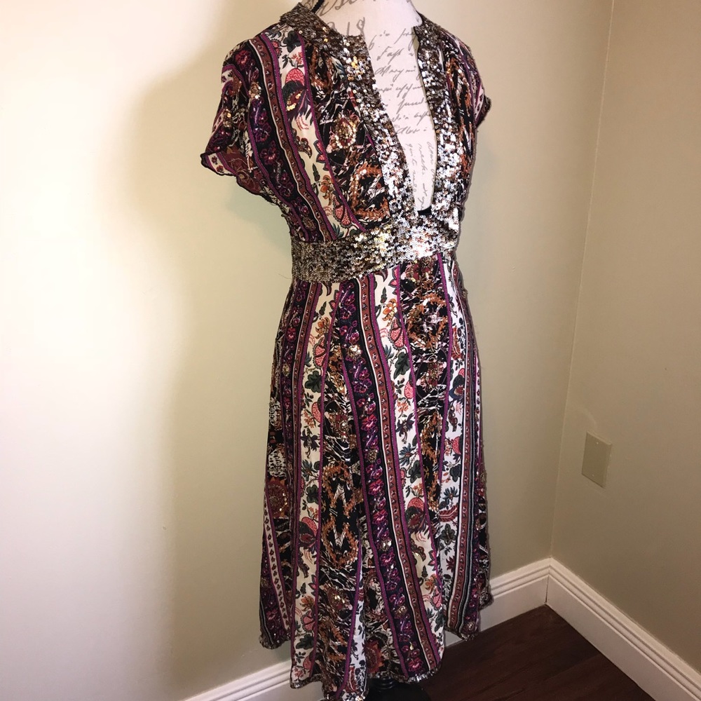 GUC 💜 DIANE VON FURSTENBERG | Pink Gold SilkDress - Picture 2 of 8